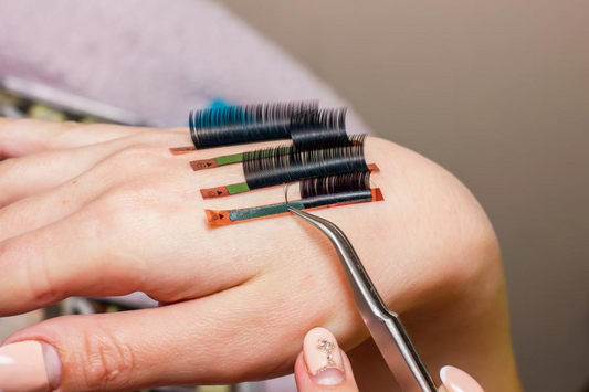 Getting Your First Eyelash Extension Session